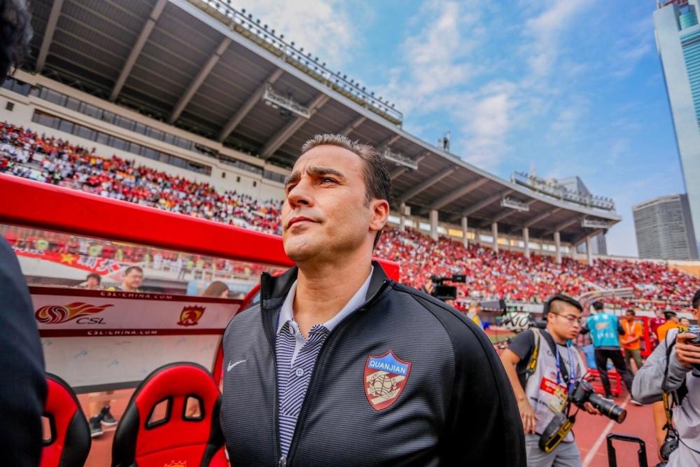 卡纳瓦罗率领深圳佳兆业成功脱离降级区