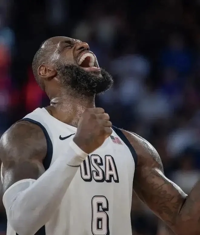 NBA巨星挥洒汗水拼搏，向胜利冲刺！